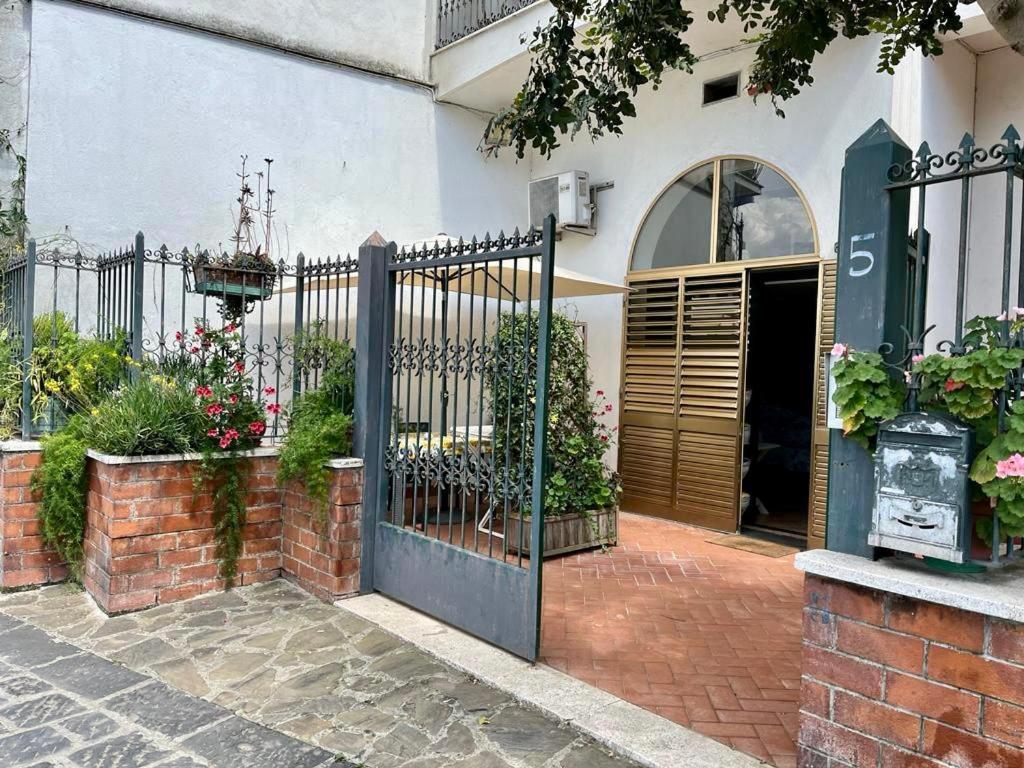Appartamento Casa Violante Vico Equense Esterno foto